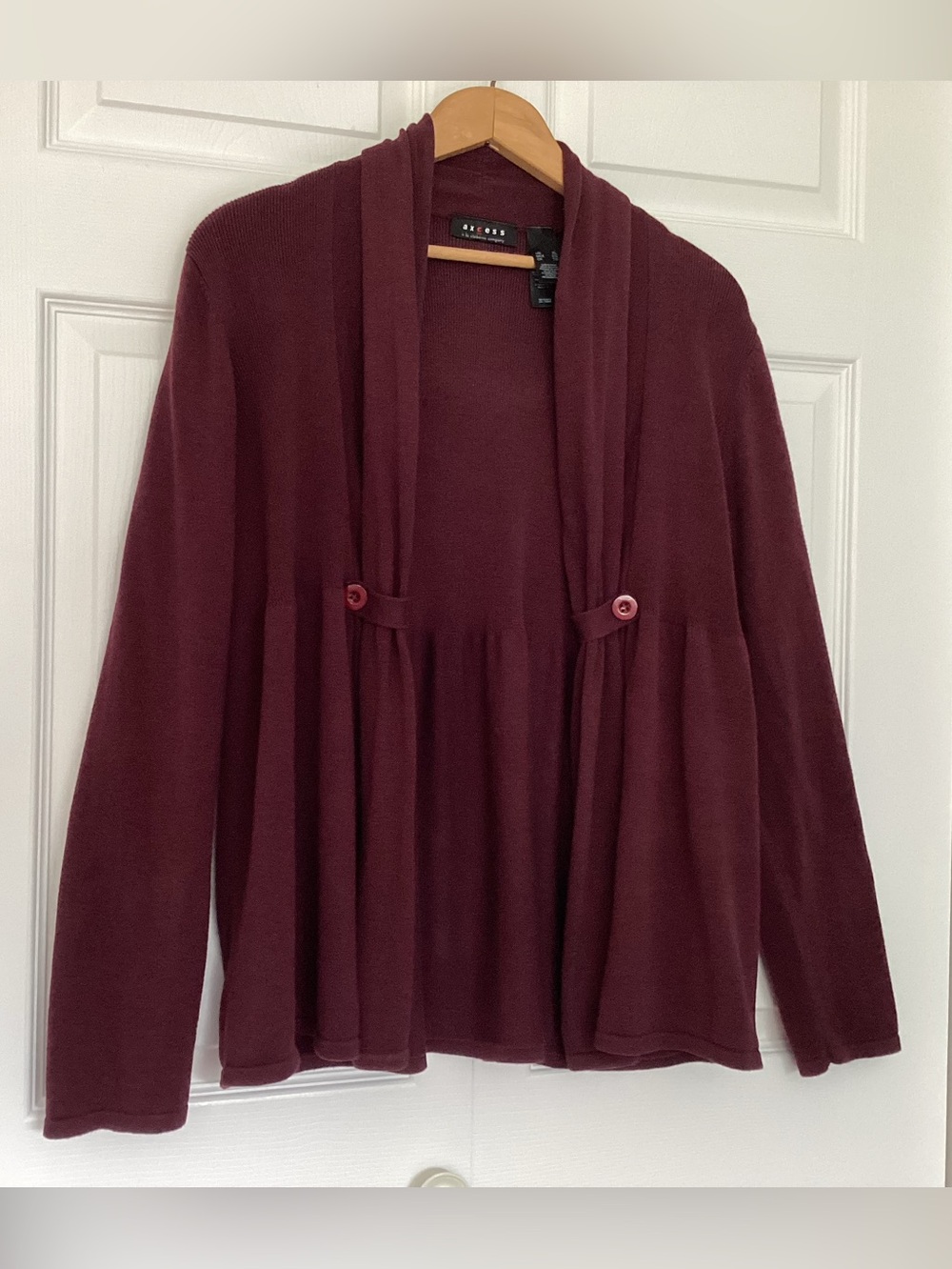 Burgundy sweater, size XL. Axcess by Liz Claiborne Co.